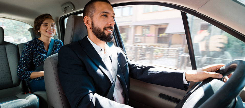 Chauffeur pour professionnels à Bordeaux : séminaires, aéroport, etc.